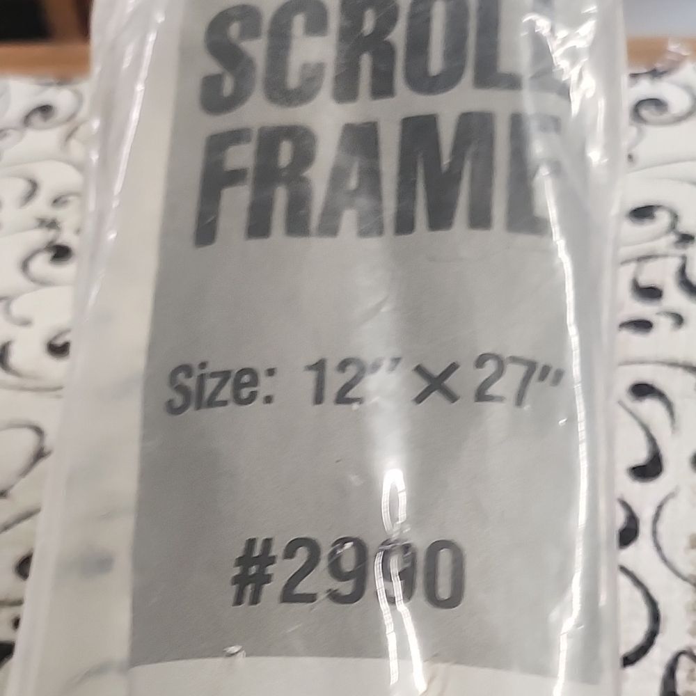 Large Scroll Frame - Picture 3 of 10